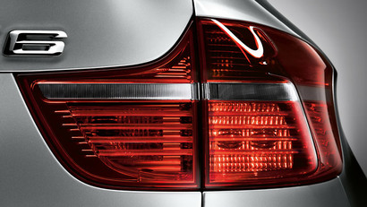 28_dynamic-brake-lights.jpg.resource.1373899968238