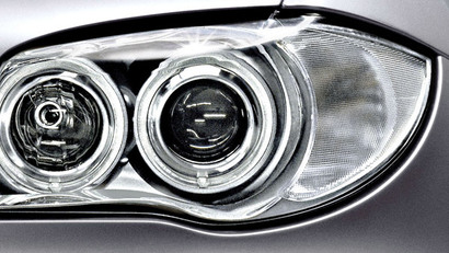 7_adaptive-headlights.jpg.resource.1373899964617